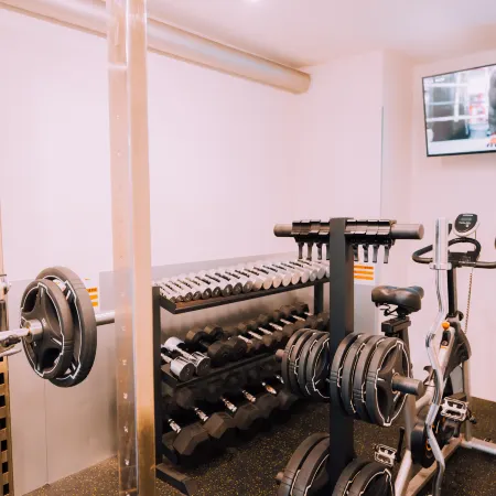 Minimalist Loft 99: Namba Compact Studio & 24/7 Gym