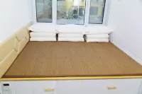 Field Xiaozhu Hotels in Gaizhou Railway Station