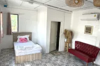 Peang Tara Cafe & Resort - 2-Star