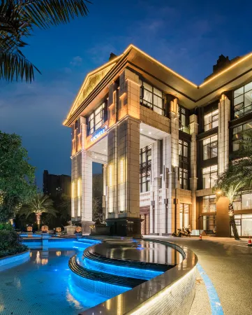 Vicwell Xiangjiang Hotel Suining Wetland Park Отели рядом с достопримечательностью «Sichuan Suining Normal School»