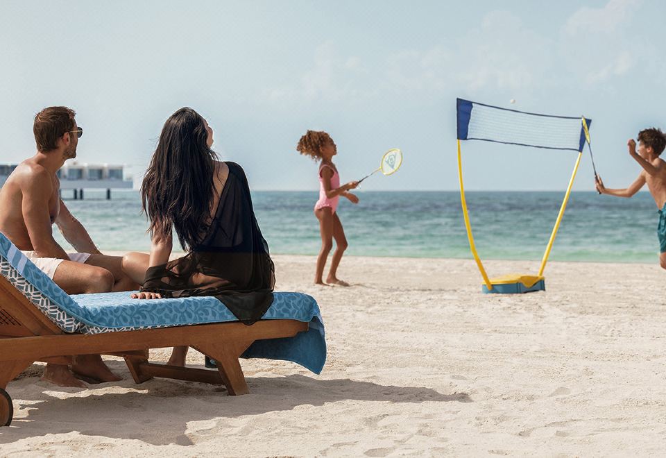 Jumeirah Beach Hotel Dubai의 야외 수영장 및 해변