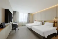 Homeinn Selected Hotel (Baicheng Railway Station Pedestrian Street) Hotels in Baicheng