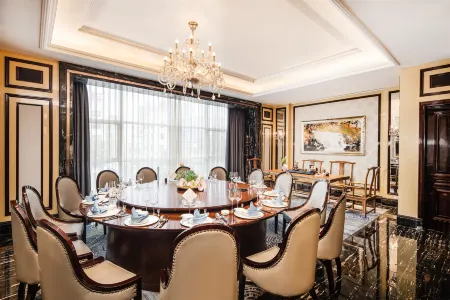 Celebrity Deyang Hotel Отели рядом с достопримечательностью «CPC Sichuan Shengsifating Committee Party School»