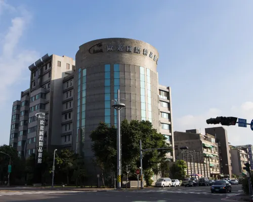 ALL-UR Boutique Motel Kaohsiung Branch Hôtels à proximité de : Station de métro Dadong