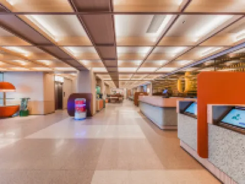 Orange Hotel (Guilin Two Rivers and Four Lakes, Elephant Trunk Hill) Hotels in Guilin