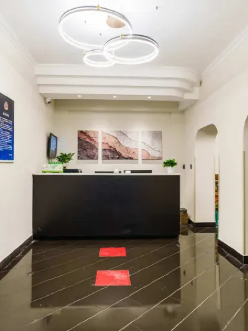 Linyi Hotel (Beijing Central University of Finance and Economics) Отели рядом с достопримечательностью «Qingnongshi Proving Ground Former Site»