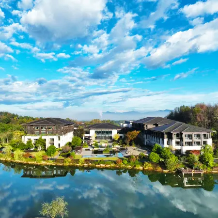Narada Resort & Spa Phoenix Valley