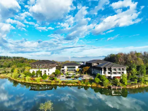 รีสอร์ทและสปานาราดา ฟีนิกซ์วัลเลย์