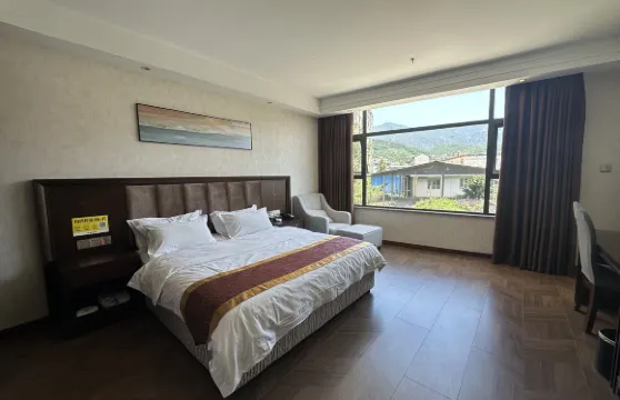 蘆山南湖大酒店