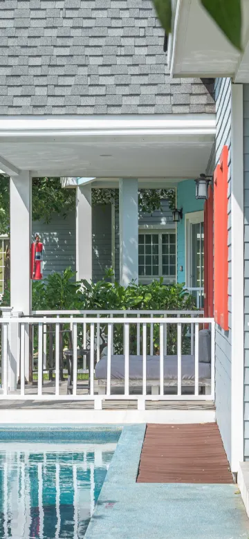 เชื่อมกับสระว่ายน้ำ