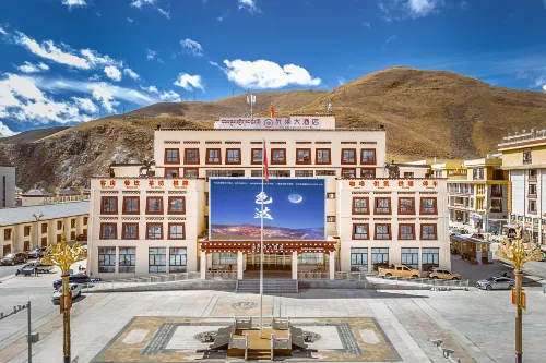 WA XU GRAND HOTEL