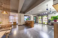 Kaifeng Yinhai Inn