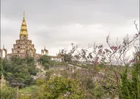 Verryn Khao Kho บ้านพักหลังใหญ่สำหรับ 8 ท่าน ข้ามถนนถึงวัดผาซ่อนแก้ว