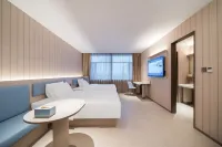 HanTing Hotel (Chaoyangzhan) Hotels near Chaoyang Railway Station