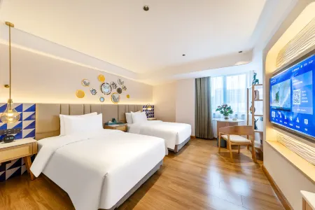 O.Live Social Hotel (Guangzhou Railway Station Branch Bai Ma ) Отели рядом с достопримечательностью «Baiyunshan Mingzhulou»