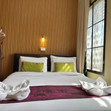 โรงแรมมิกเซ พาราไดส์ โรงแรมใกล้วัดจันทร์