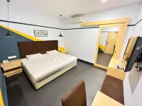 Sky Hotel @ Selayang Hotels near Batu Caves Murugan Statue