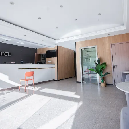 Junyi Chain Hotel (Weifang Railway Station Taihua City Store)