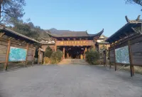 Siji Garden International Hotel, Zixi County - غرفة مطلة على الجبل