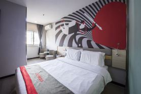 Junyi Hotel (Cangzhou No. 1 Middle School Lion City Park Branch)