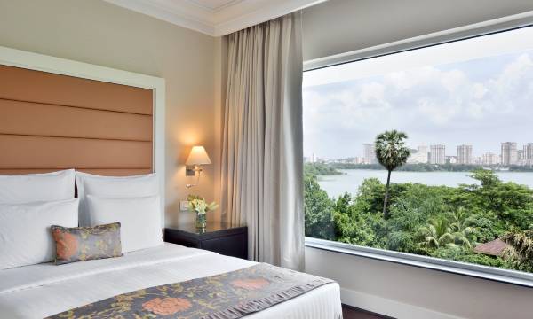 Lakeside Chalet, Mumbai - Marriott Executive Apartments