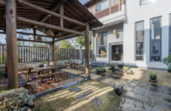 Floral Hotel ·Qingyun No.3 Hotel (Wuyuan Scenic Spot Shop) Hotel dekat Wuyuan Scenic Spot