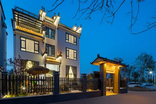 Floral Hotel·Heart Courtyard Hotel - bar