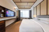 Jinyue Hotel (Jewelry Town, Dehong Mangshi Airport) - Parkering