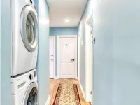 Renovated Rooms 10-min to Finch Subway Near Yonge St Hotels in Toronto