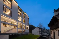 XiduXiaozhuMeisu (Huangling Xidu ·180 ° Mountain View Inn (Huangling Scenic Area Store) Area Store)
