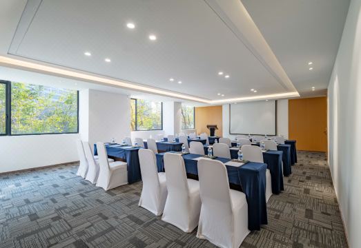 1. 컴포트 인 샤먼..