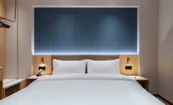 Elong Anyue Hotel (Zhangjiagang Manbatt Square)