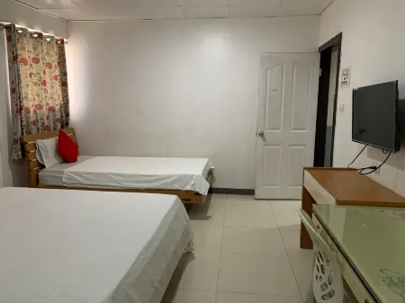 Lucky Hotel Binondo Отели рядом с достопримечательностью «Университет Лисеум оф Филиппины»