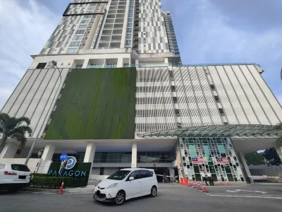 Paragon Suites CIQ Homestay by WELCOME HOME のホテル
