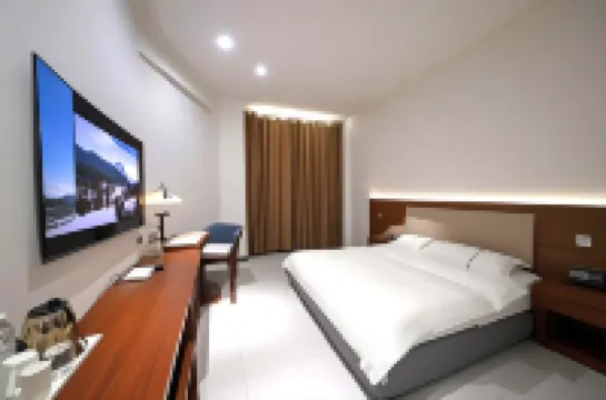 1+2電競酒店 台前酒店