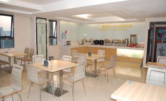 City Light Luxury Hotel (Foshan Qinghuiyuan Daliang Pedestrian Street)