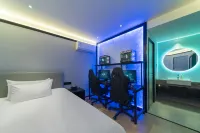 Weikai Esports Hotel (Fuzhou Sanfang Qixiang Dongjiekou Subway Station Branch)