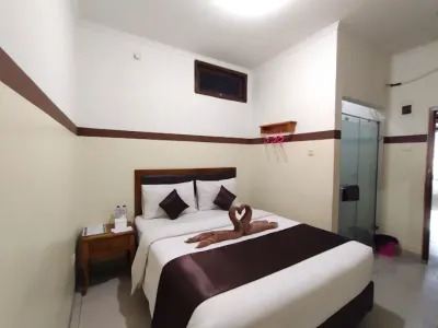 Wisma Pahlawan Hoteller i Bondongan