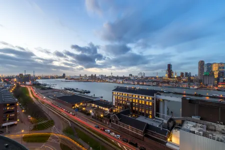 Art Hotel Rotterdam-Fully Renovated