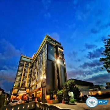 Sky Dome Resotel Отели рядом с достопримечательностью «Тайская Королевская Армия»