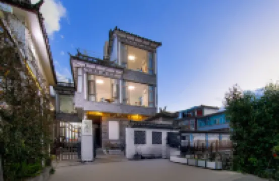 Dali Gardenia Homestay (Erhai Caicun Branch) Hotels near Cai Village