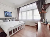Vintana Siam Bangkok Hotel Hotels near Debsirin School