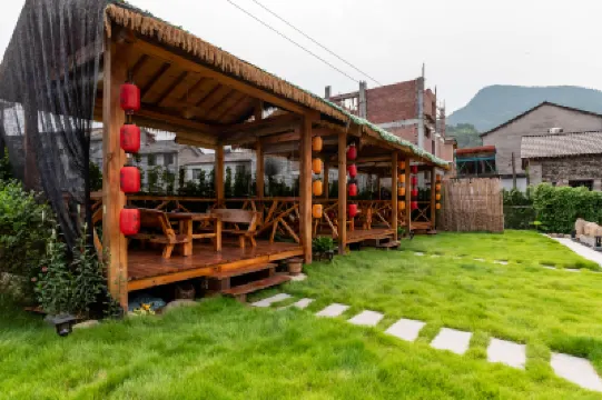 杭州臨安·大隱與山美宿（湍口溫泉水上樂園店） 鄰近高原飛瀑的酒店