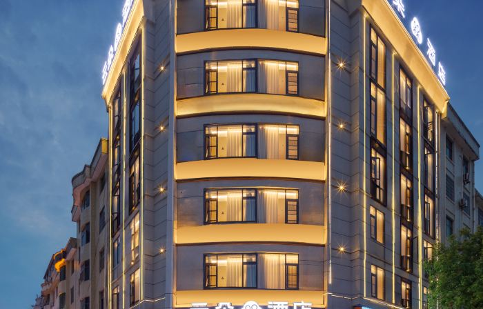 Cloud Hotel(Emerald Plaza Branch）