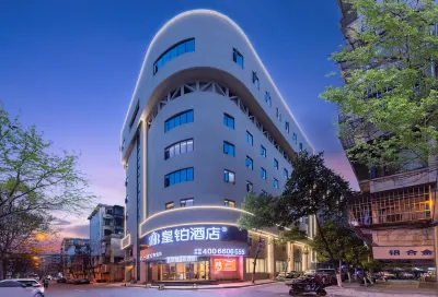 Imperial Platinum Hotel Hotels near 699 Life Space