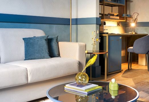 피프티 하우스 첼리니