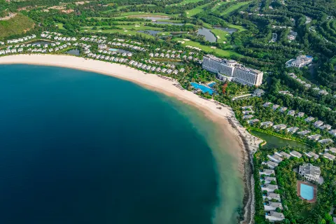 Nha Trang Marriott Resort & Spa, Hon Tre Island