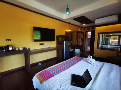 ห้องดีลักซ์ เตียงใหญ่ 1 เตียง วิวทะเล