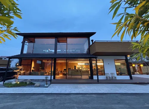 Mike   New Hostel collection homestay - Pools