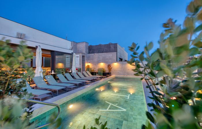 VITA Hotel & Rooftop